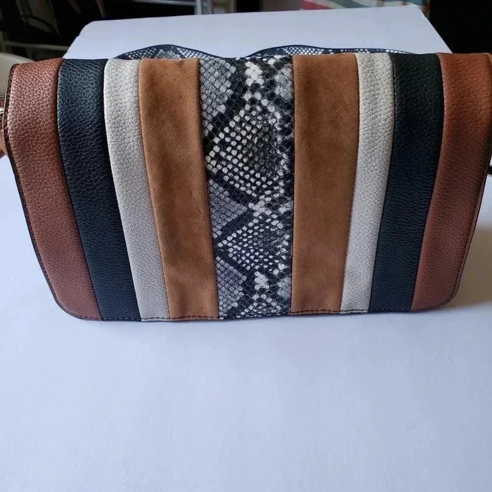 -Sammy Aubrey Crossbody bag